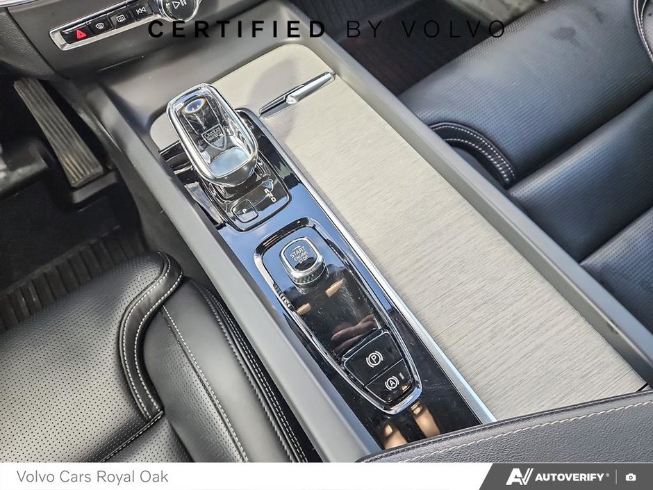 2022 Volvo XC60 Recharge Inscription-17