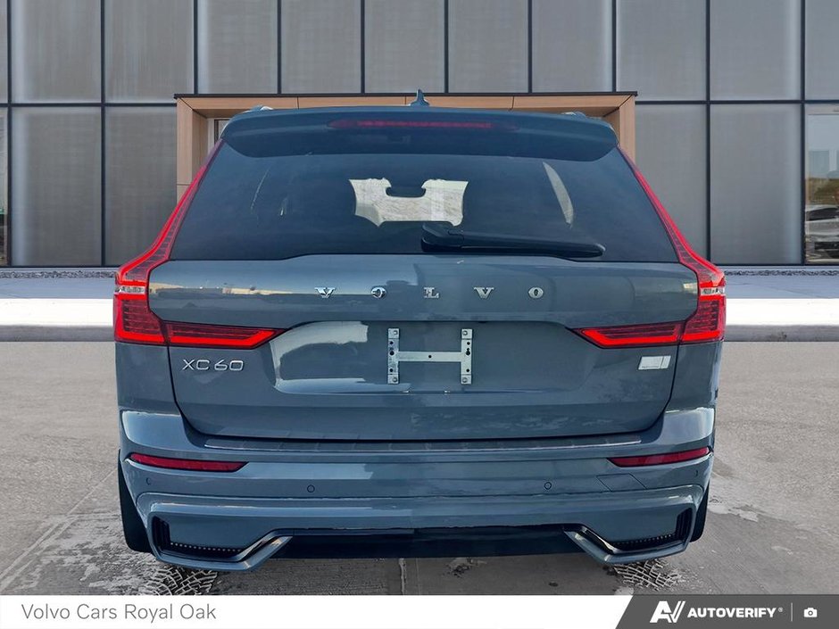 2024 Volvo XC60 Recharge Ultimate Dark Theme-4