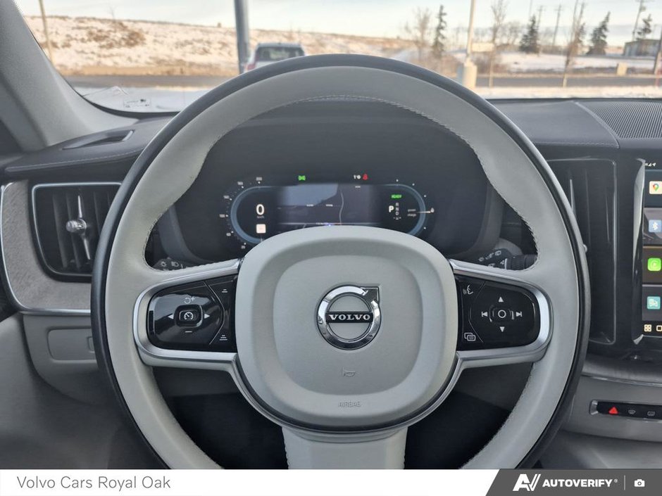 2024 Volvo XC60 Recharge Ultimate Dark Theme-14