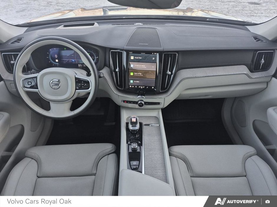 2024 Volvo XC60 Recharge Ultimate Dark Theme-24