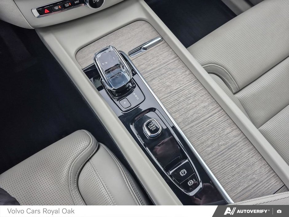 2022 Volvo XC60 Inscription-17