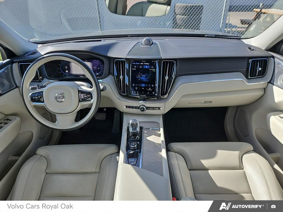 2022 Volvo XC60 Inscription-23