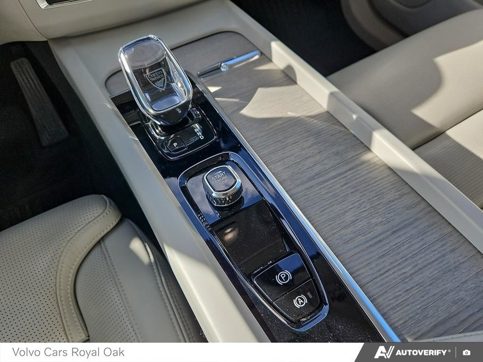 2022 Volvo XC60 Inscription-17