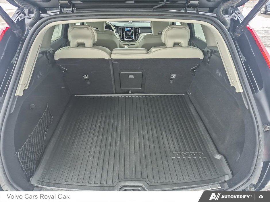 2022 Volvo XC60 Inscription-11