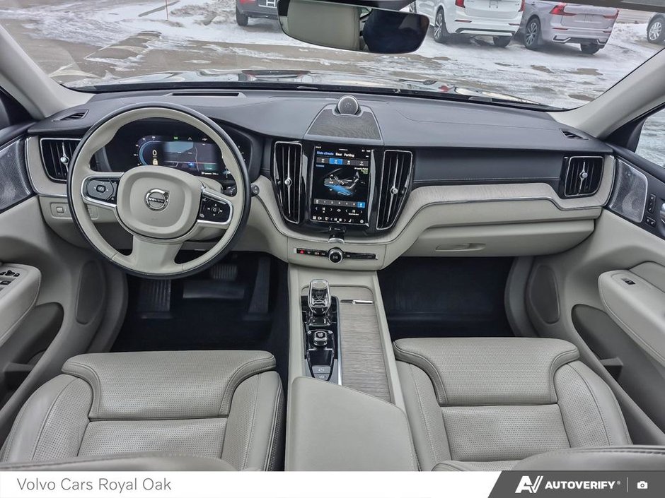 2022 Volvo XC60 Inscription-23