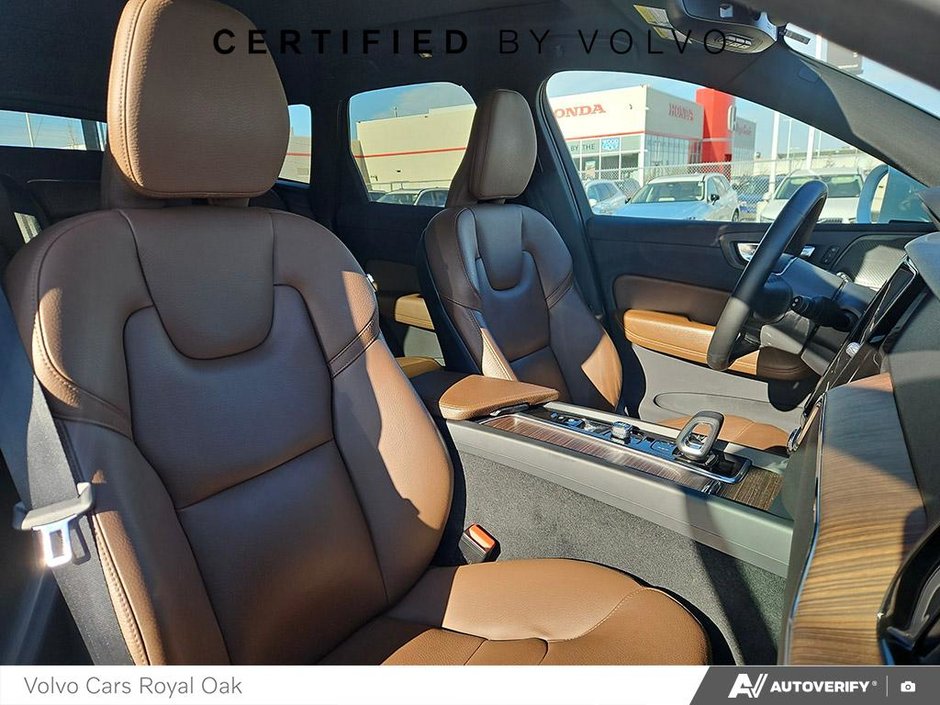 2022 Volvo XC60 Momentum-21