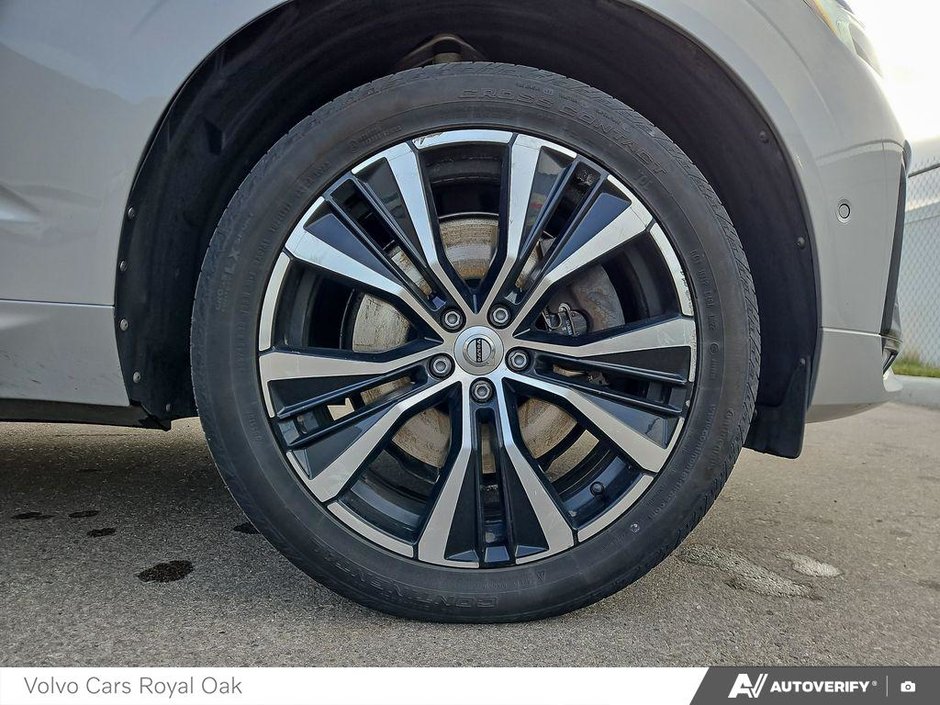 2023 Volvo XC60 Ultimate Dark Theme-5