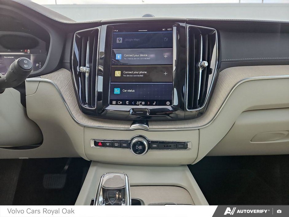 2023 Volvo XC60 Ultimate Dark Theme-18