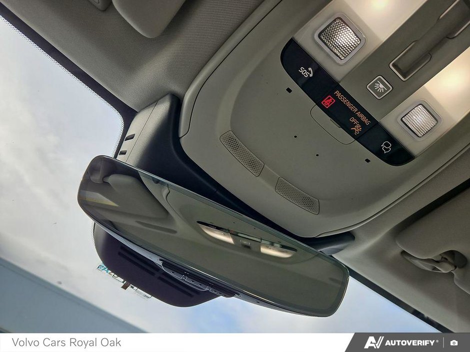 2023 Volvo XC60 Ultimate Dark Theme-20