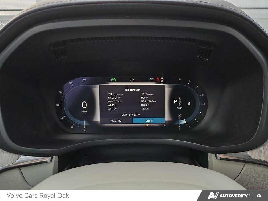 2023 Volvo XC60 Ultimate Dark Theme-14