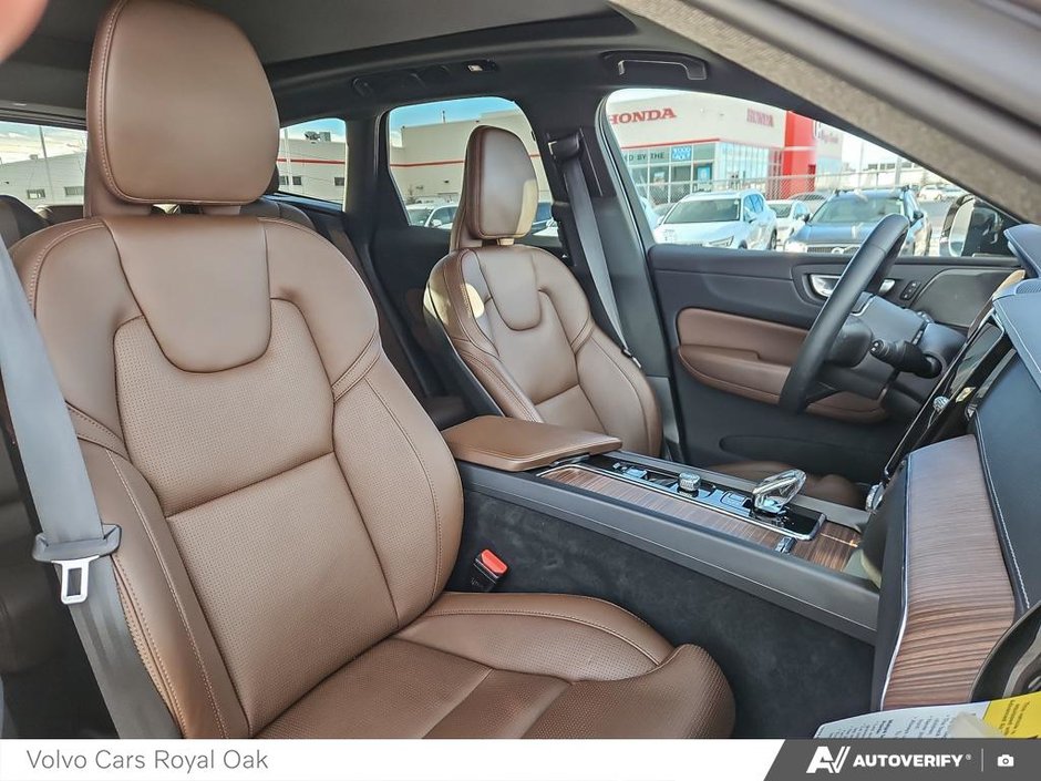 2023 Volvo XC60 Ultimate Dark Theme-21