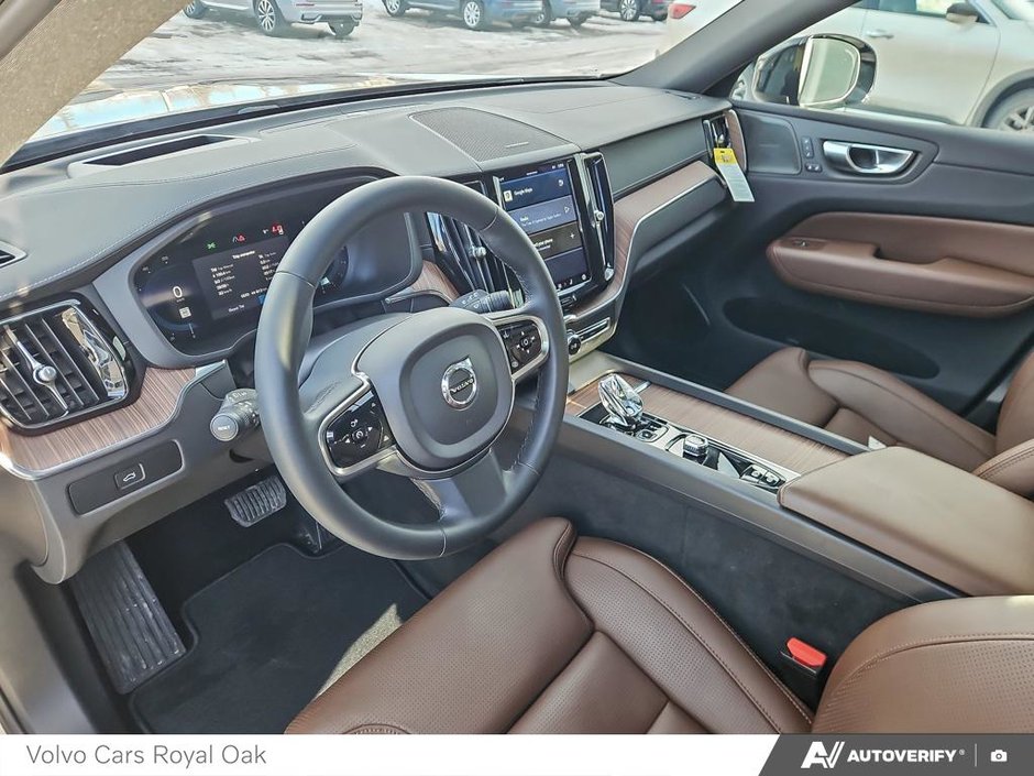 2023 Volvo XC60 Ultimate Dark Theme-12