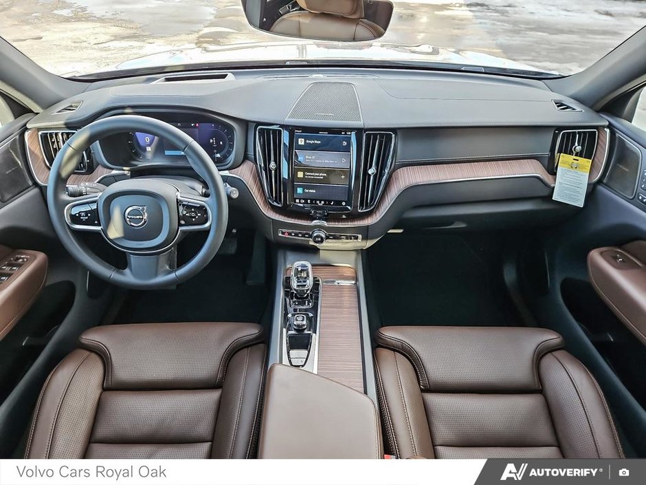 2023 Volvo XC60 Ultimate Dark Theme-23