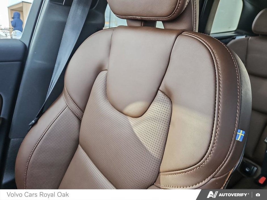 2023 Volvo XC60 Ultimate Dark Theme-19