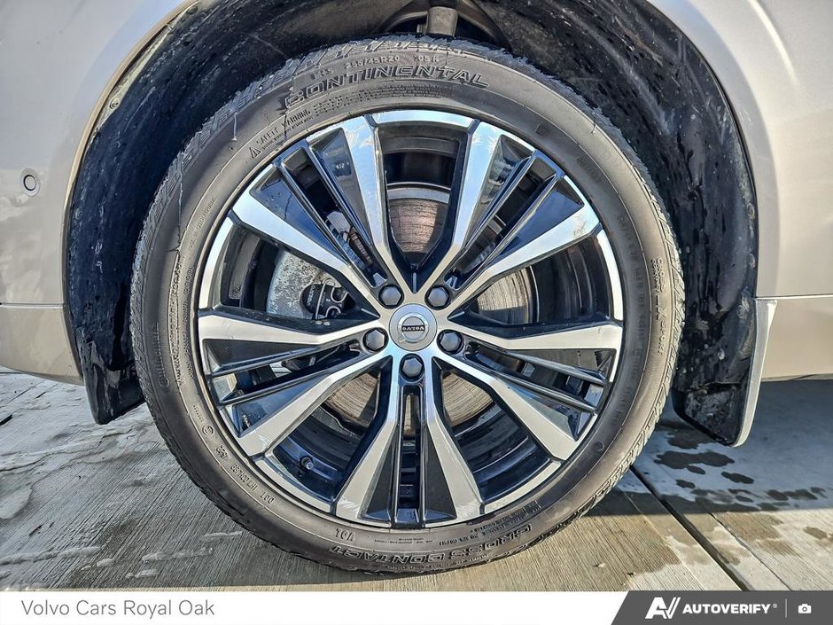 2023 Volvo XC60 Ultimate Dark Theme-5