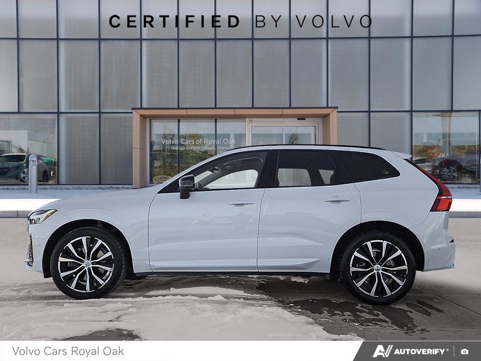 2023 Volvo XC60 Plus Dark Theme-2