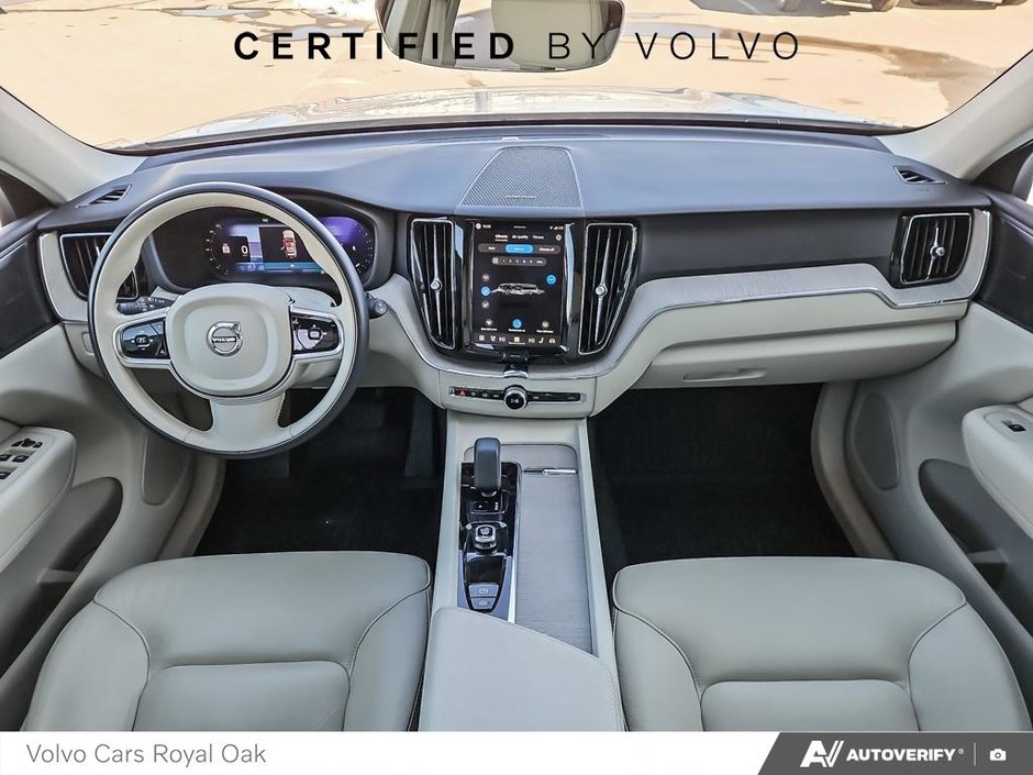 2023 Volvo XC60 Plus Dark Theme-23