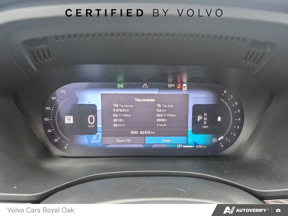 2023 Volvo XC60 Plus Dark Theme-14