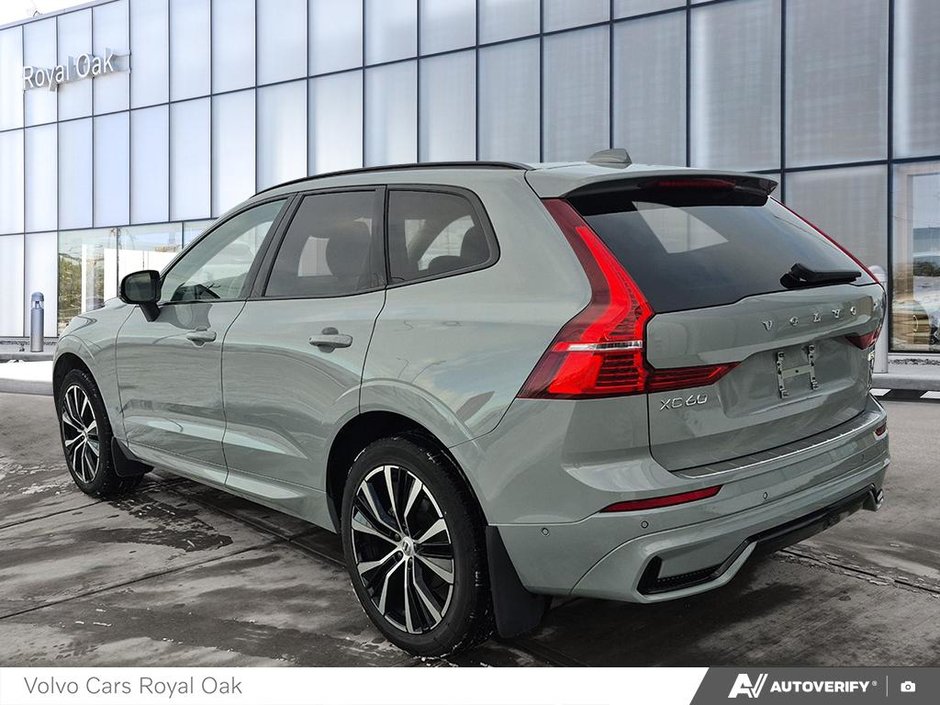 2025 Volvo XC60 Plus Dark Theme-3