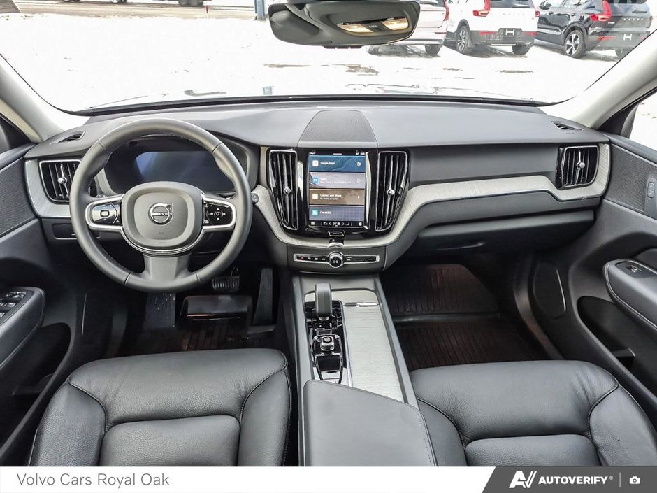 2025 Volvo XC60 Plus Dark Theme-23