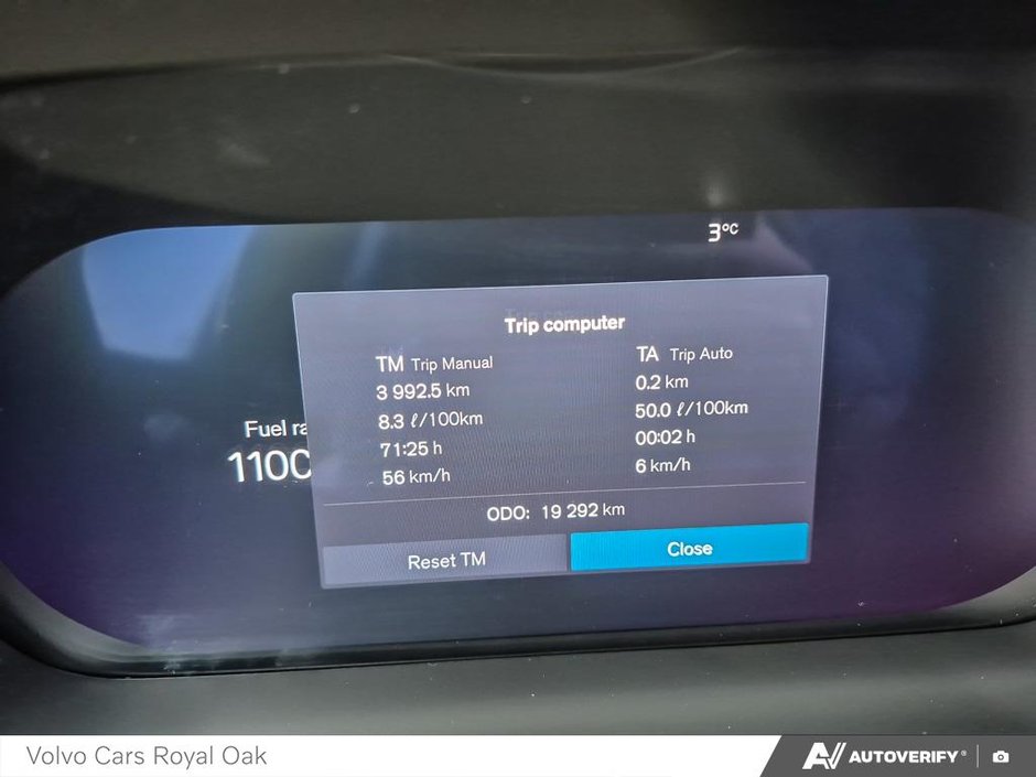 2025 Volvo XC60 Plus Dark Theme-14