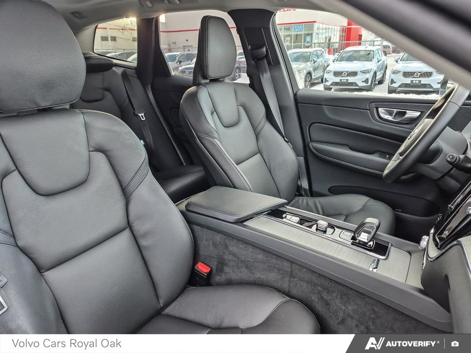 2025 Volvo XC60 Plus Dark Theme-21