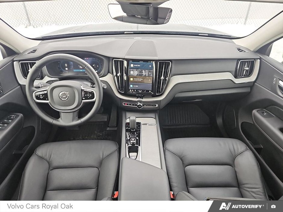 2025 Volvo XC60 Plus Dark Theme-24