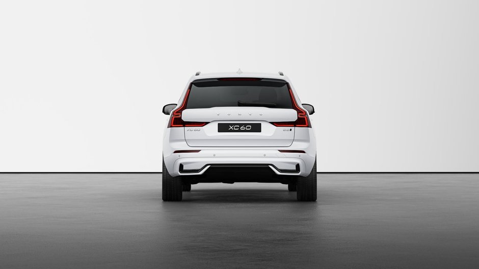 2025 Volvo XC60 Core-3
