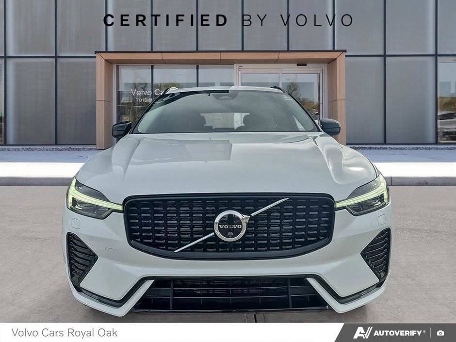 2025 Volvo XC60 Plus Dark Theme-1