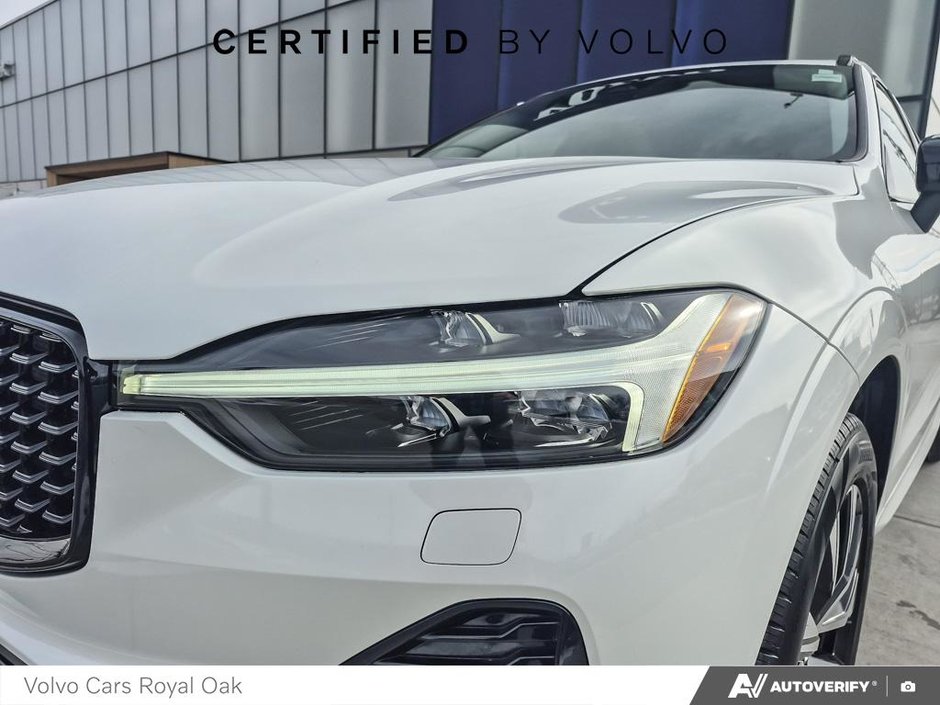 2025 Volvo XC60 Plus Dark Theme-7