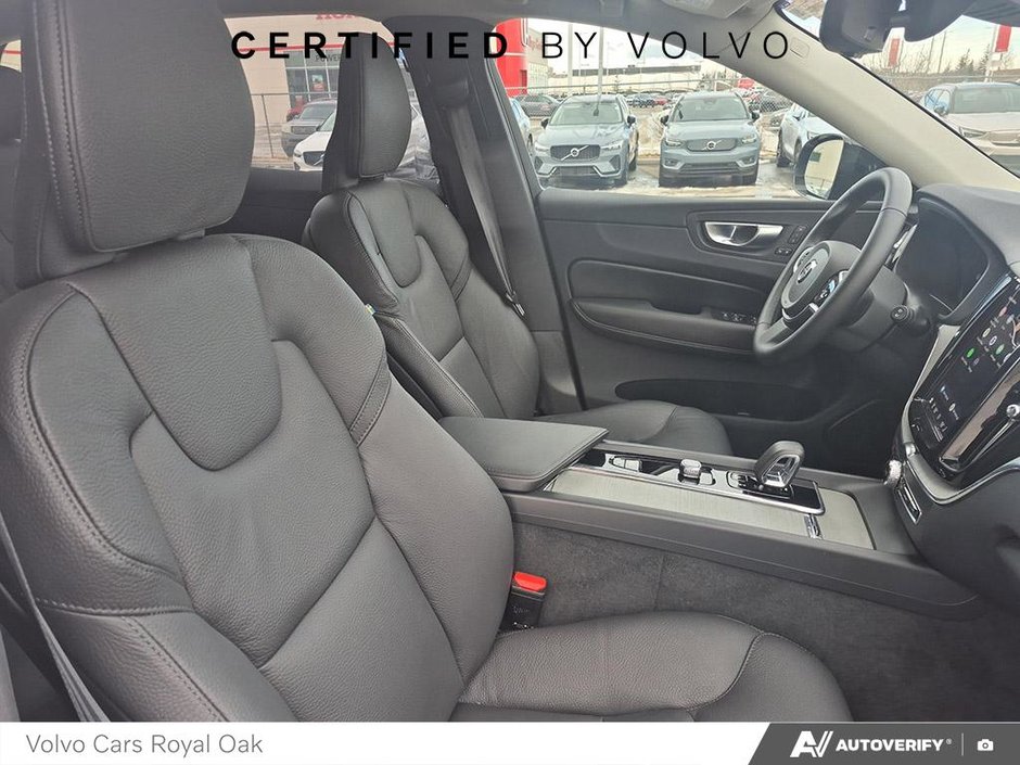 2025 Volvo XC60 Plus Dark Theme-21