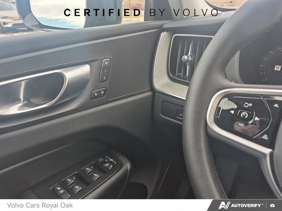 2025 Volvo XC60 Plus Dark Theme-16