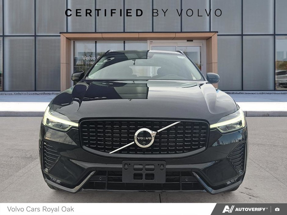 2025 Volvo XC60 Plus Dark Theme-1