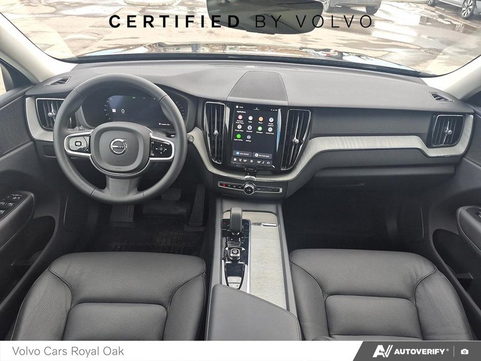 2025 Volvo XC60 Plus Dark Theme-23