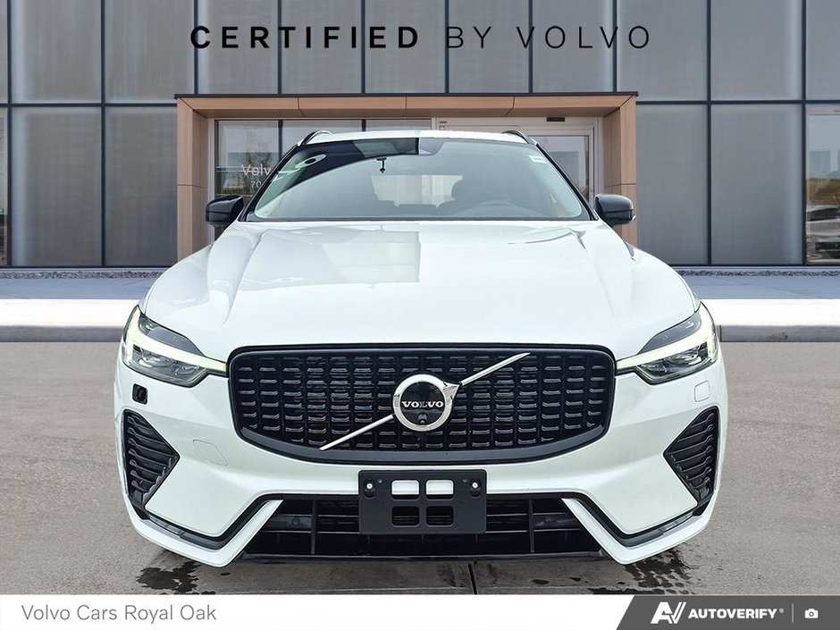 2025 Volvo XC60 Plus Dark Theme-1
