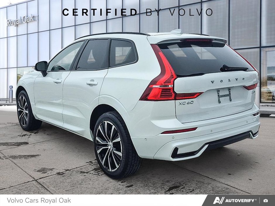 2025 Volvo XC60 Plus Dark Theme-3