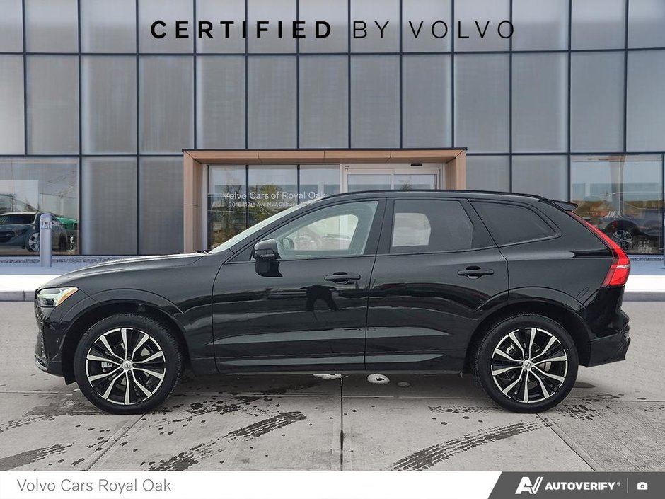 2025 Volvo XC60 Plus Dark Theme-2