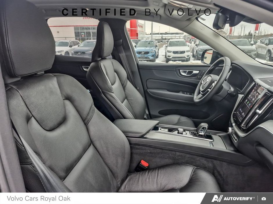 2025 Volvo XC60 Plus Dark Theme-21