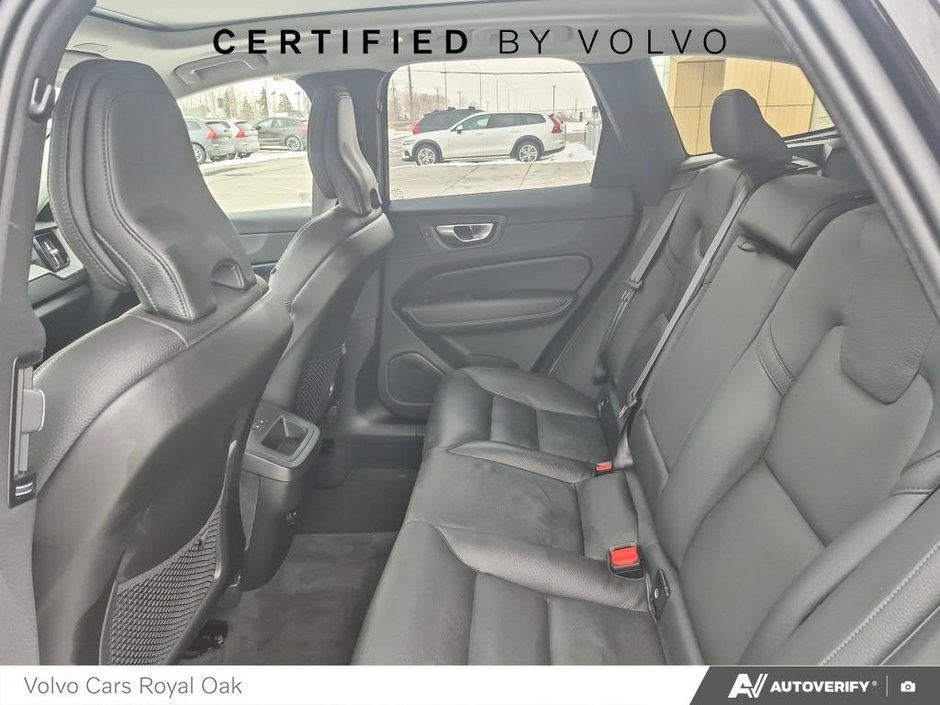 2025 Volvo XC60 Plus Dark Theme-22