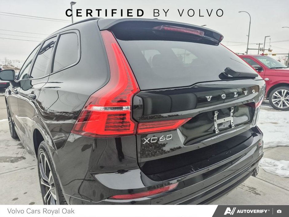2025 Volvo XC60 Plus Dark Theme-10