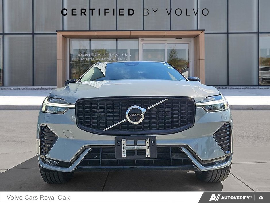 2025 Volvo XC60 Ultra Dark Theme-1