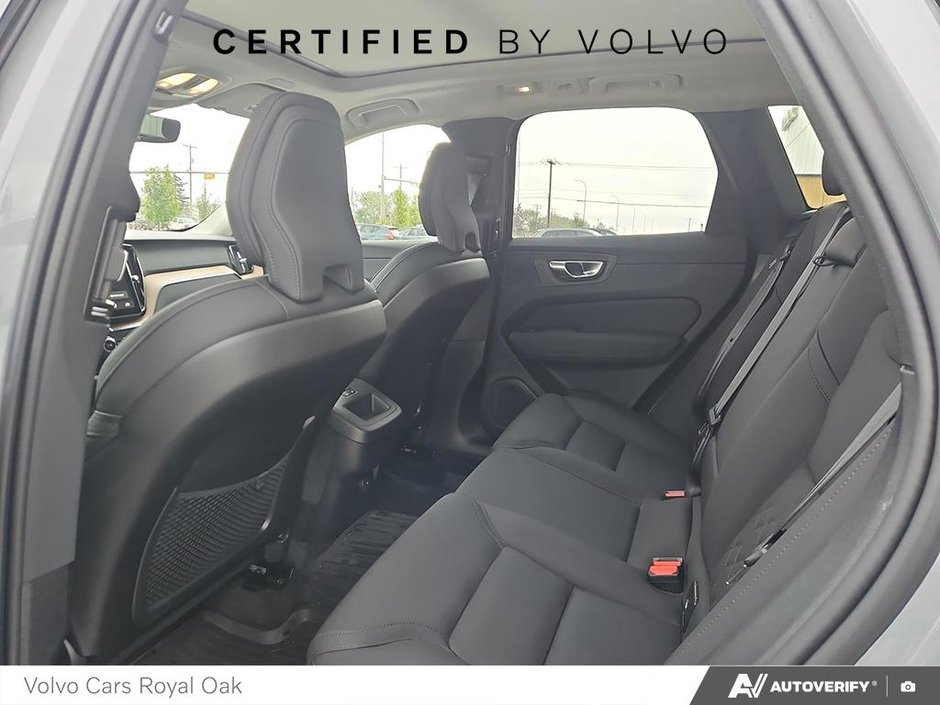 2026 Volvo XC60 Plus Dark Theme-22