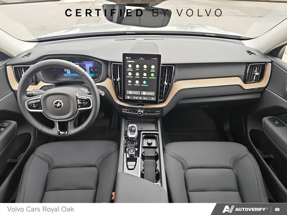 2026 Volvo XC60 Plus Dark Theme-23