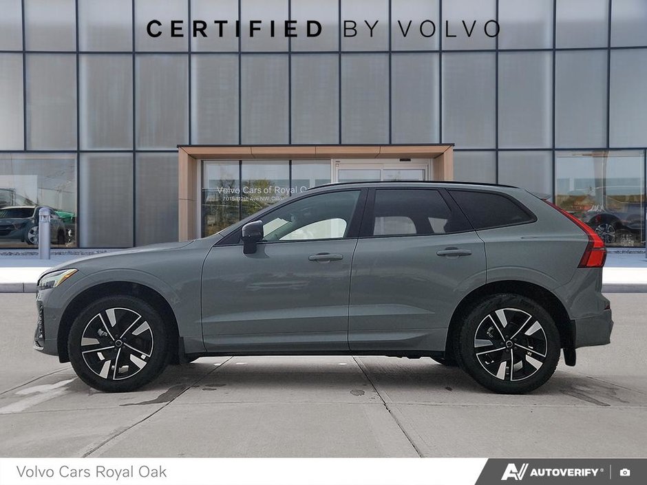 2026 Volvo XC60 Plus Dark Theme-2