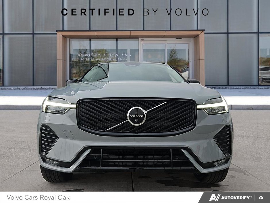 2026 Volvo XC60 Plus Dark Theme-1