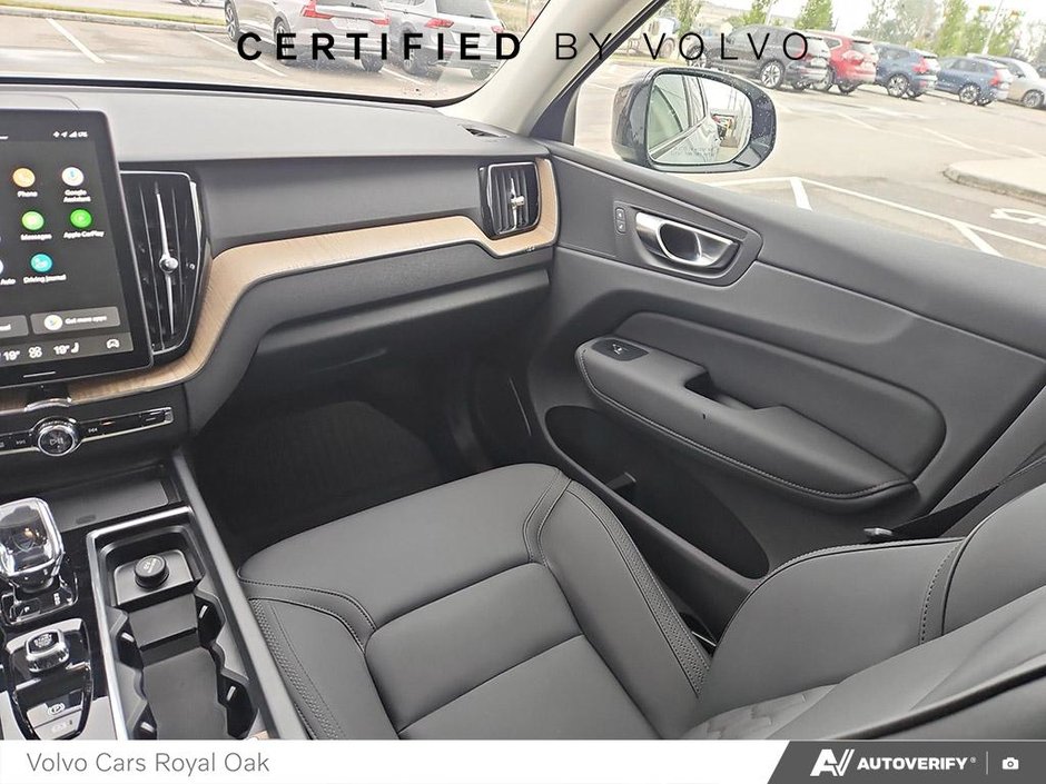 2026 Volvo XC60 Plus Dark Theme-24