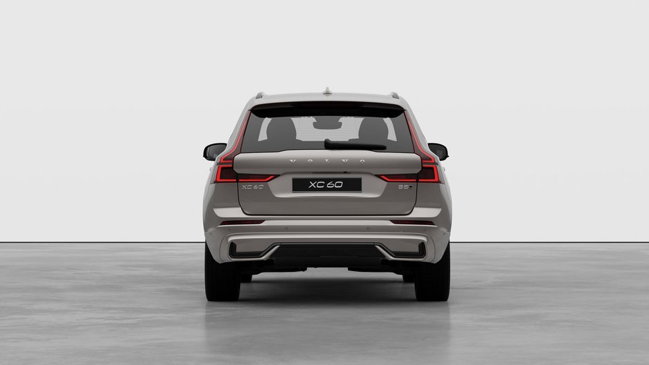 2027 Volvo XC60 Ultra (Dark Theme)-5