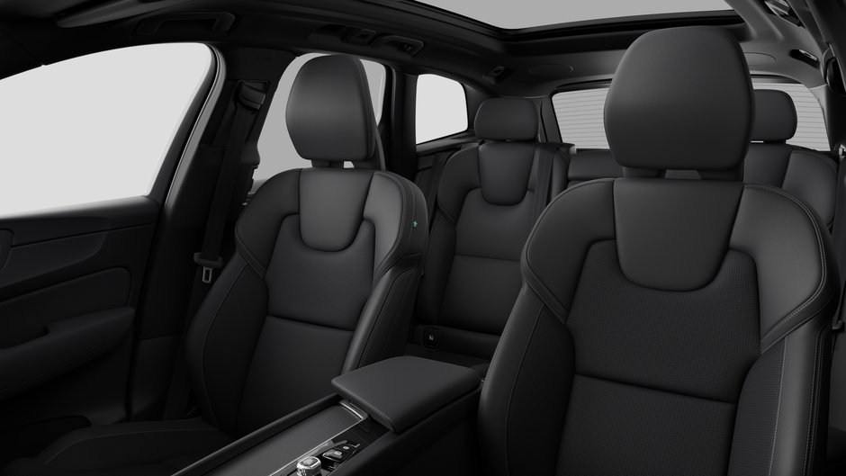 2027 Volvo XC60 Plus Black Edition-11