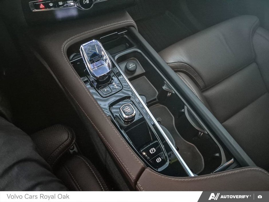 2024 Volvo XC90 Recharge Ultimate Bright Theme-17