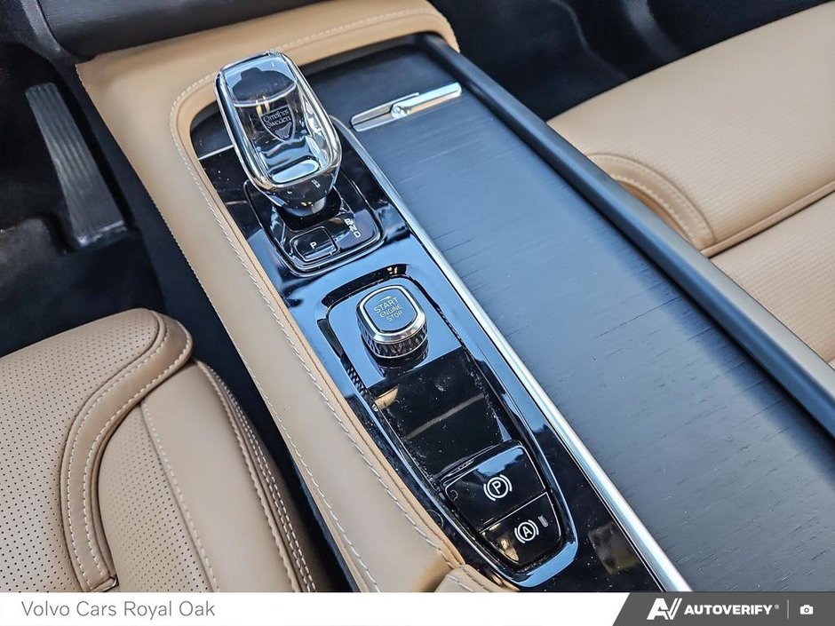 2024 Volvo XC90 Recharge Ultimate Bright Theme-17